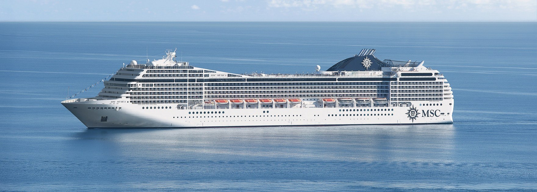 MyCruise MSC Musica Offentlige-arealer Luftfoto1.jpg