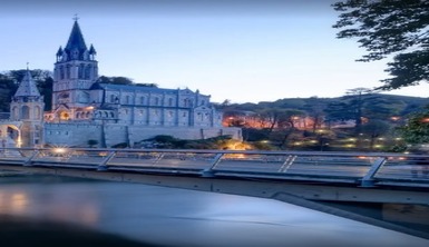 /شگفتی سه‌گانه - پاریس، لورد و بارسلون